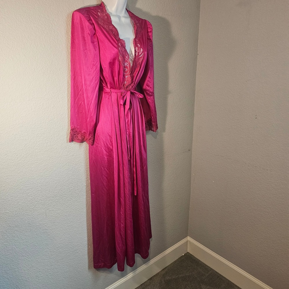 Vintage Olga bright pink lace nylon medium robe with original belt wrap style - Picture 3 of 6